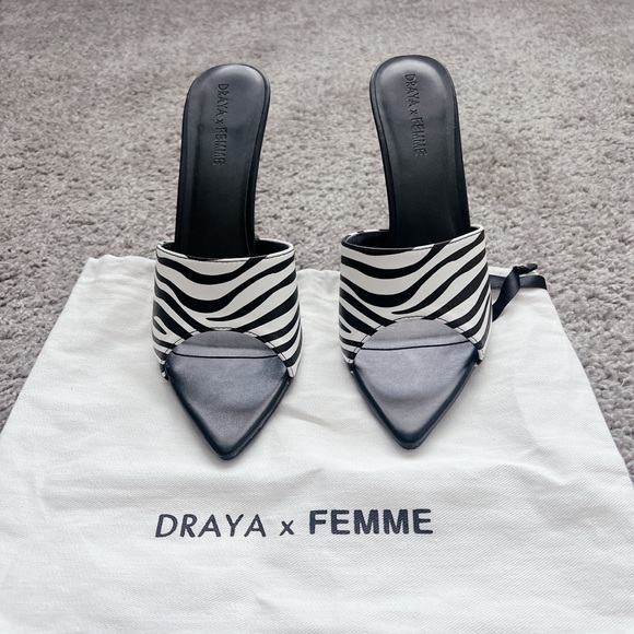 Draya x FEMME Zebra print heels - Picture 2 of 4